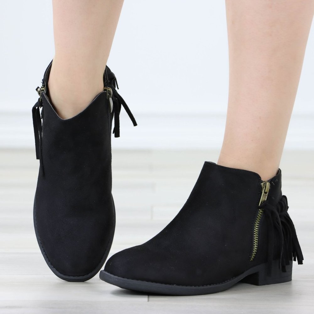 Black Suede Boots Tassel Flat Heel Round Toe Ankle Booties Flats - Picture 11 of 12